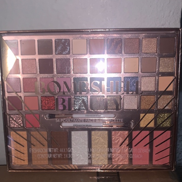 Paris Hilton Other - Paris Hilton Glam Eyeshadow Palette